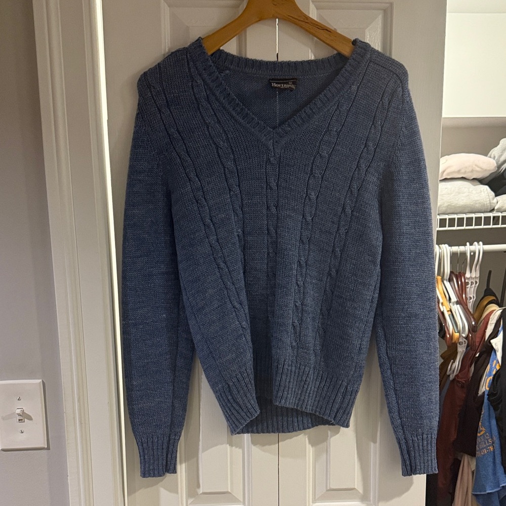 Women's V-Neck Cable Knit Sweater - Blue